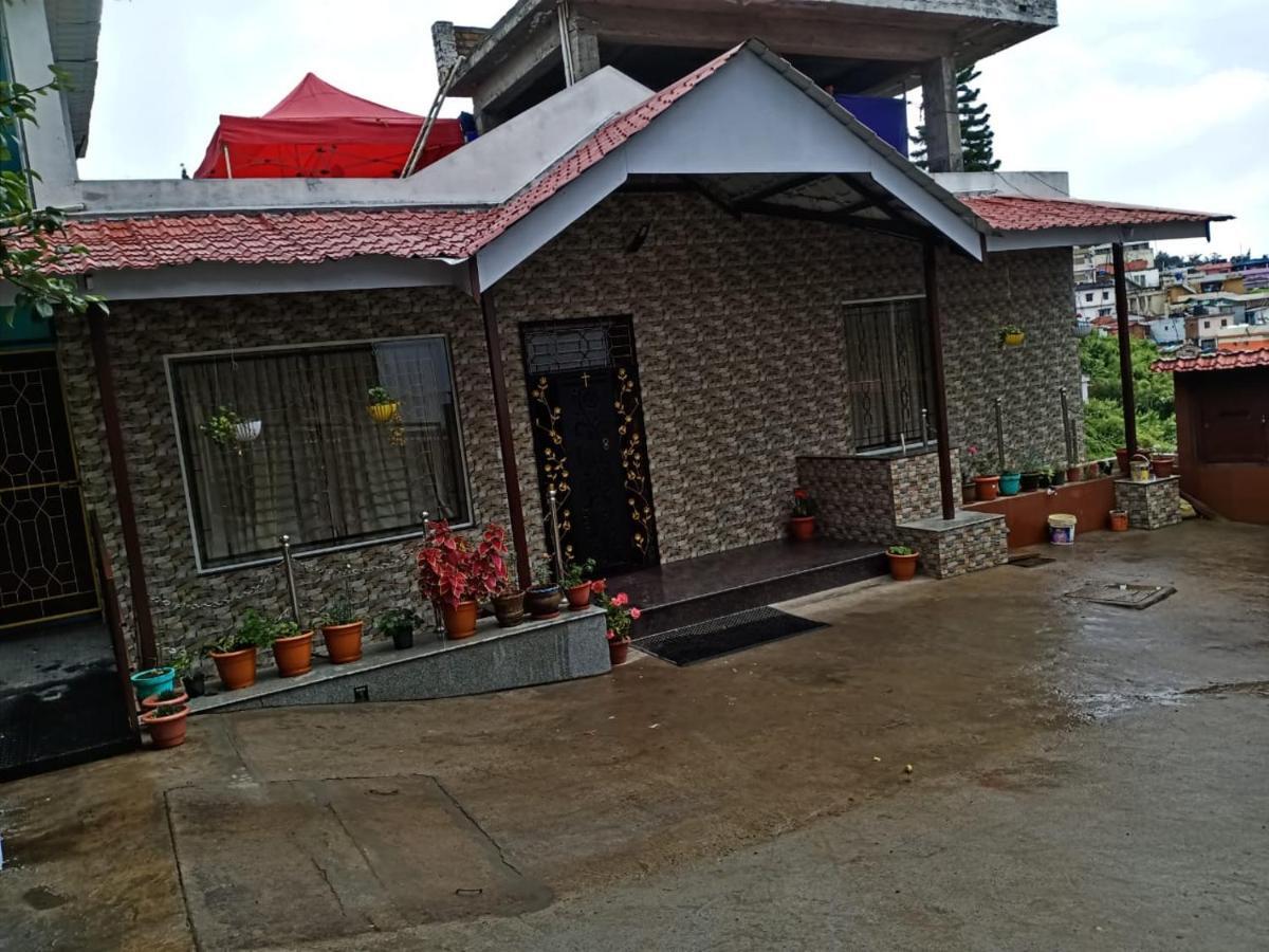 Bed and Breakfast Le Charmin Кодайканал Экстерьер фото