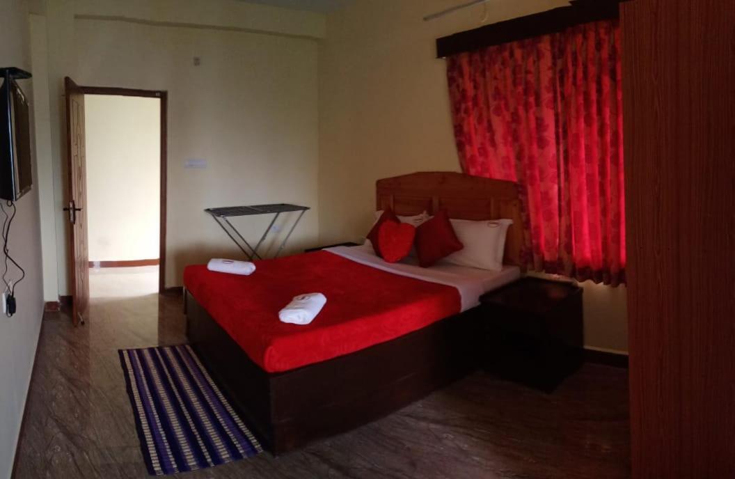 Bed and Breakfast Le Charmin Кодайканал Экстерьер фото
