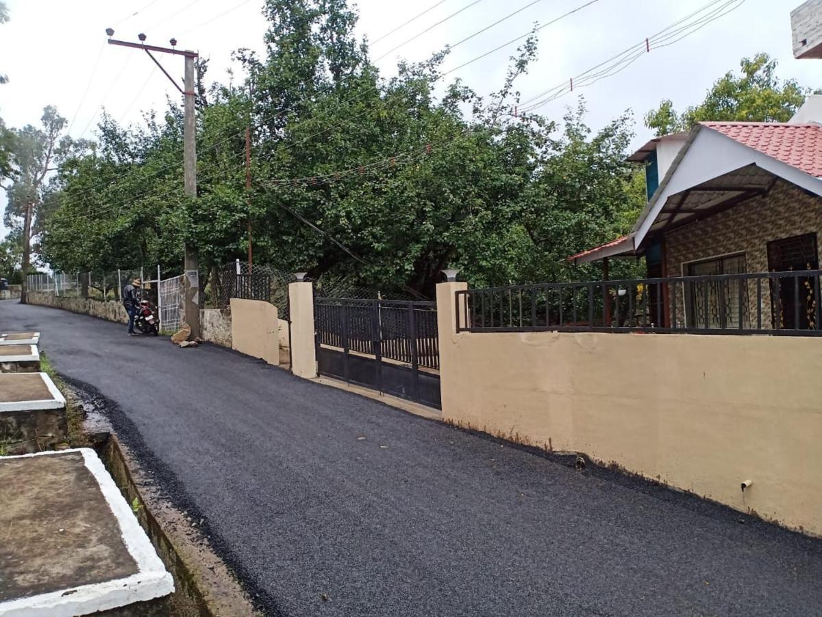 Bed and Breakfast Le Charmin Кодайканал Экстерьер фото